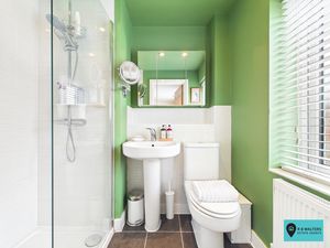 En Suite - click for photo gallery